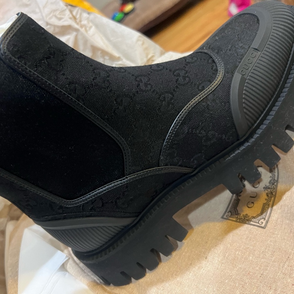 Gucci Black Textured Ankle Boots men’s 8.5 - Picture 7 of 7